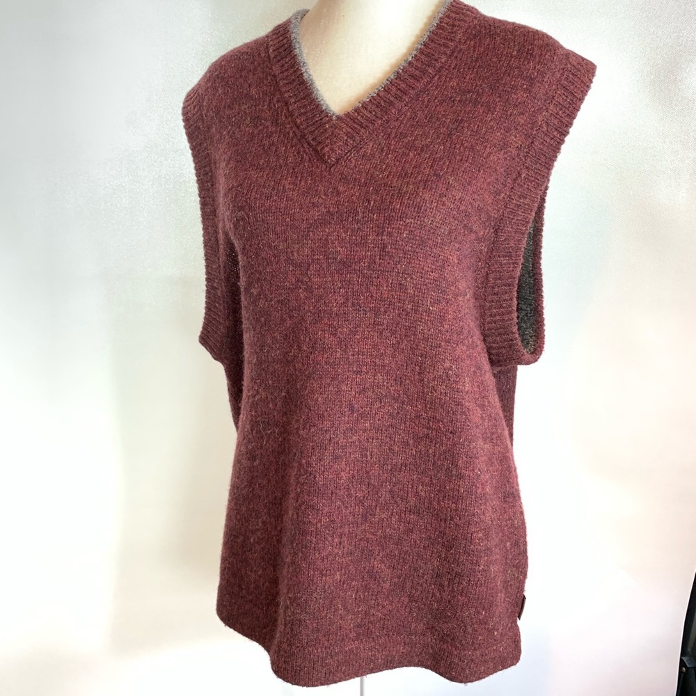 ❄️ Men’s Woolrich Wool Sweater Vest in Dark Merlot